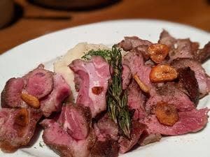 路地裏タパス イシオカ