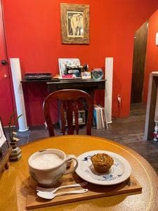 明日屋靴店＋カフェ