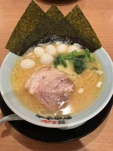 横浜家系ラーメン 町田商店 秦野店