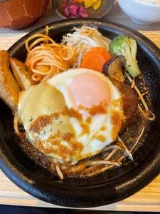 肉定食処 ぎんごんちゃん。食堂
