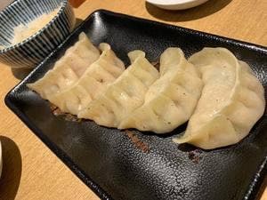 餃子と唐揚げの酒場 難波のしんちゃん