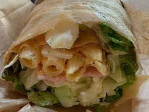TRIPLE CROWN Creperie