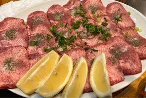 焼肉ホルモン 万千