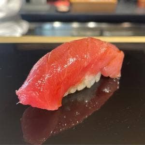 立喰 鮨 となり