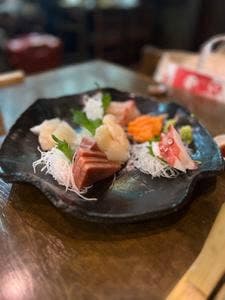 美食処 作治 西新宿店