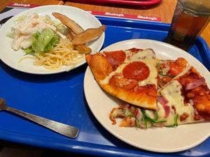 シェーキーズ 池袋東口店