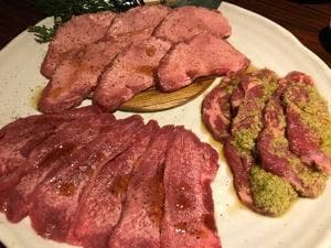 焼肉とオモニ料理 李休