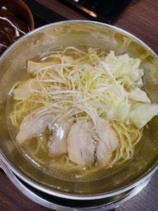 塩ラーメンとデミカツ丼の店 嵐家 大安寺店