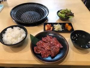 焼肉＆ホルモン酒場 JAPANESE BBQ エンジョイ