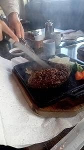 炭焼ハンバーグの店 善