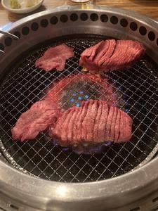 炭火焼 ホルモン焼肉 Yakiniku‐ya