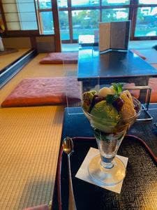 猿沢池畔 柳茶屋