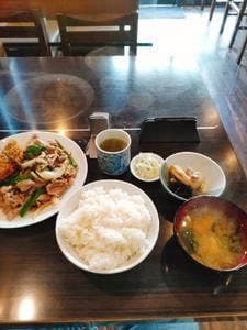 ペンギン食堂