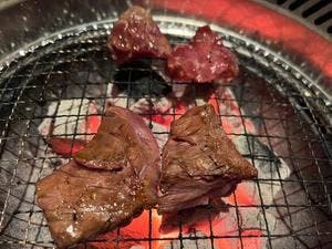 炭火焼肉 十座
