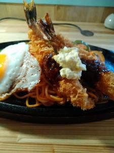 喫茶店ピノキオ 若松ひびきの店