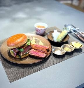 J.S. BURGERS CAFE 神戸ハーバーランドumie店