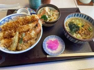 万さく 呉羽店