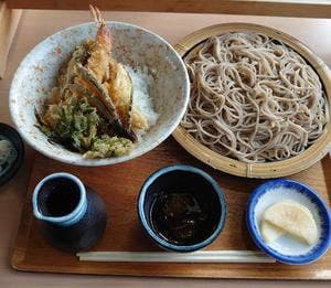 秋月庵三次郎本店