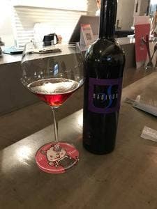 Pen and wine Paw