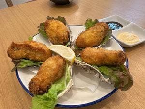 楠港水産 飲食スペース