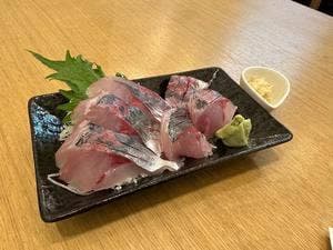 楠港水産 飲食スペース