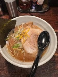 すする