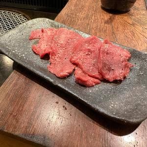 新鮮ホルモン料理 萬の屋 上本町店