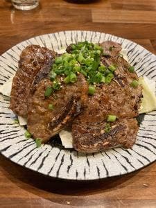 骨付きカルビ専門店 りょうえい