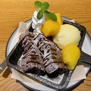 カフェラウンジコロン