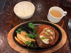 A5黒毛和牛専門店 はんばーぐ ますお 高田馬場店