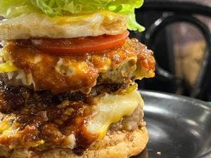 ラッキーピエロ 本町店