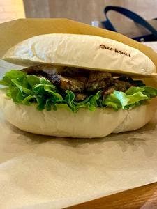 Quebom! Sandwich Stand