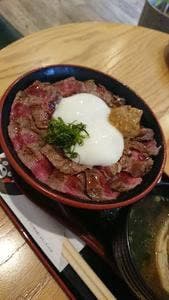 あか牛専門店 うしとさかな