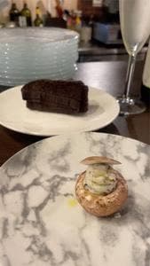 部位ごとに調理法を変える豚肉専門店 グロワグロワ