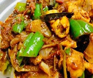 ビストロラウンジ はやぶさ