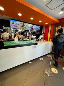 マクドナルド 本八幡南口店