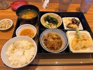 やよい軒 松崎店
