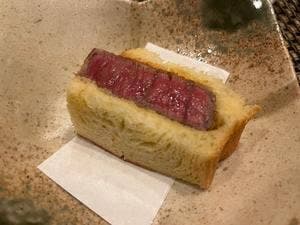 肉割烹 門
