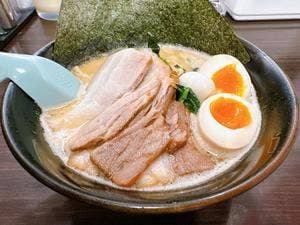 横浜家系ラーメン 吟家 蘇我店