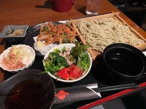 謳歌屋仁作