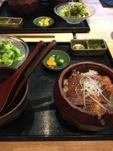 北新地 肉料理 名門