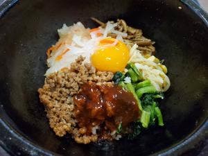 石焼ビビンパジョイフル 本田瑞穂店