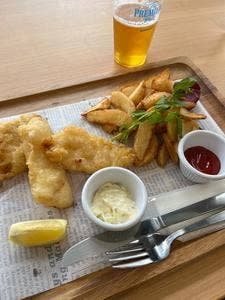 ARIAKE ARENA DINING MOON RIVER
