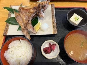 とまや食堂