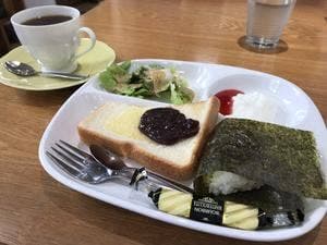 カフェ モーニング