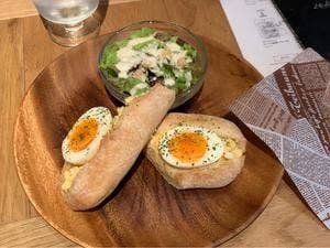 d to dot cafe