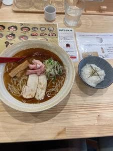 焼きあご塩らー麺 たかはし 姫路青山店