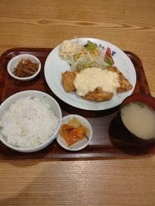 まるきん食堂