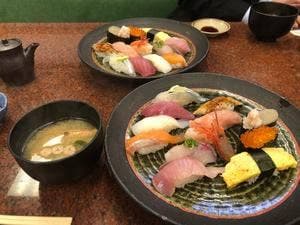 寿司本舗 たまや