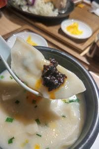 餃子とカレーザンギの店 点心札幌 大通本店